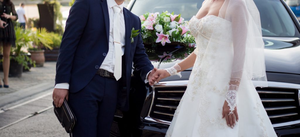 Make Your Big Day Magical By Hiring Wedding Limo Transportation