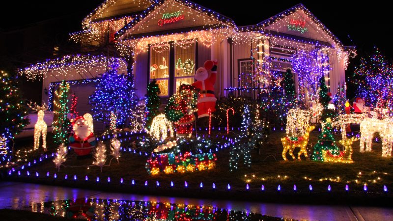 Plotting a Route for a Tacky Lights Tour in Virginia: Top Destinations